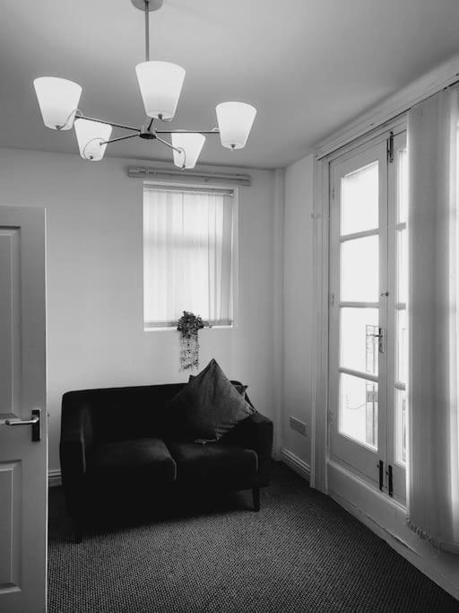 High Street, 2 Bed, Newly Refurb Διαμέρισμα Leamington Spa Εξωτερικό φωτογραφία