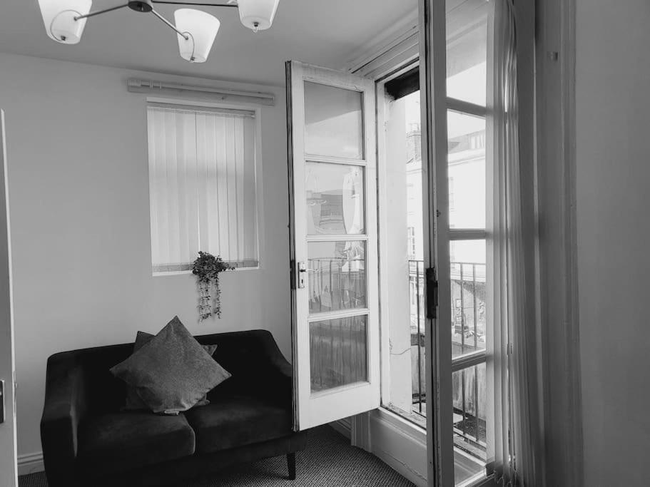 High Street, 2 Bed, Newly Refurb Διαμέρισμα Leamington Spa Εξωτερικό φωτογραφία